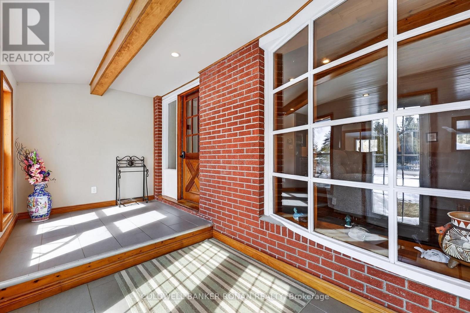 363 Santas Village Road, Bracebridge, Ontario  P1L 1W8 - Photo 6 - X12881152