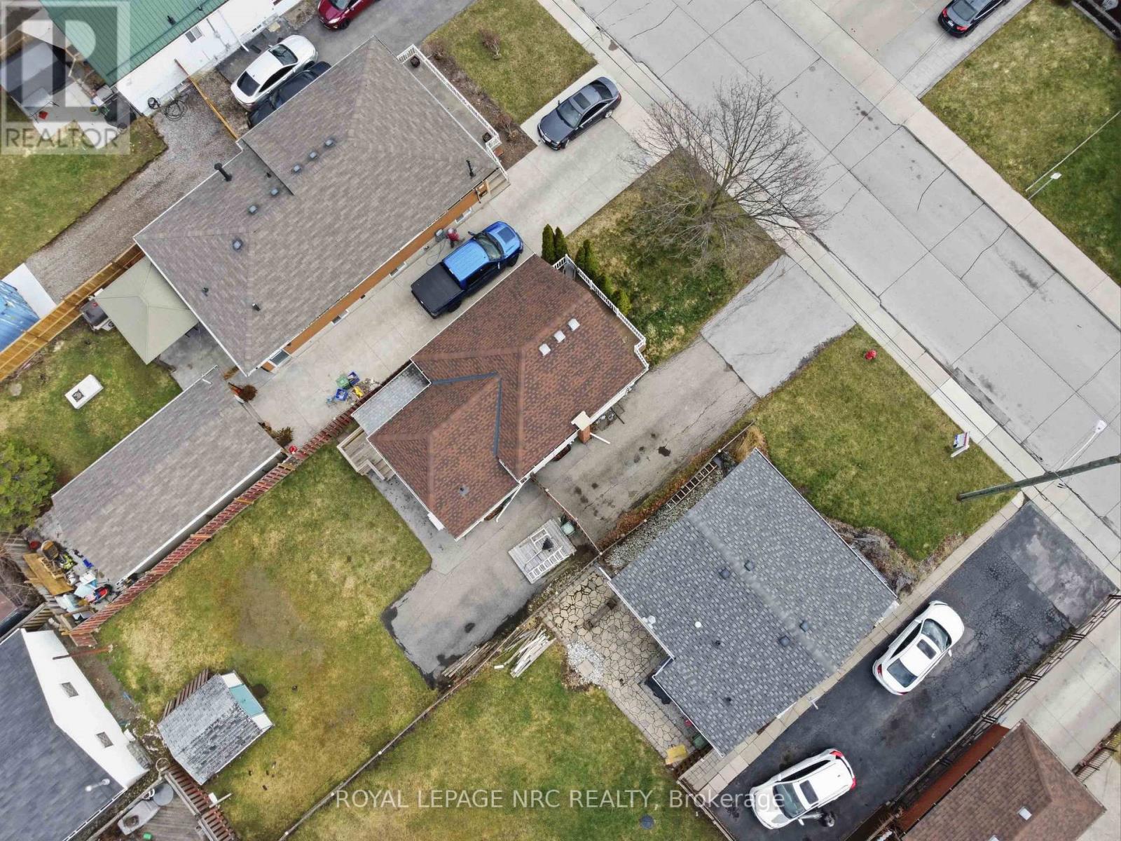 421 Talbot Street, Hamilton, Ontario  L8H 6T6 - Photo 5 - X12881158