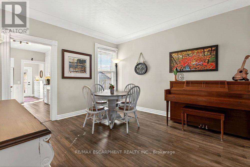 13 Richmond Street, Hamilton, Ontario  L8P 4J3 - Photo 11 - X12881176