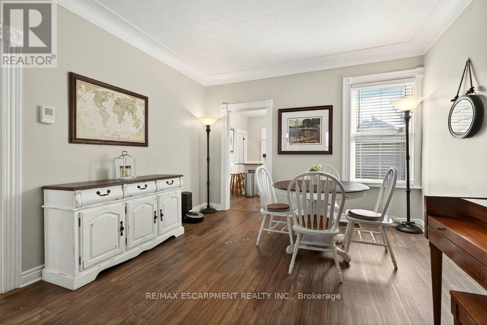 13 Richmond Street, Hamilton, Ontario  L8P 4J3 - Photo 12 - X12881176