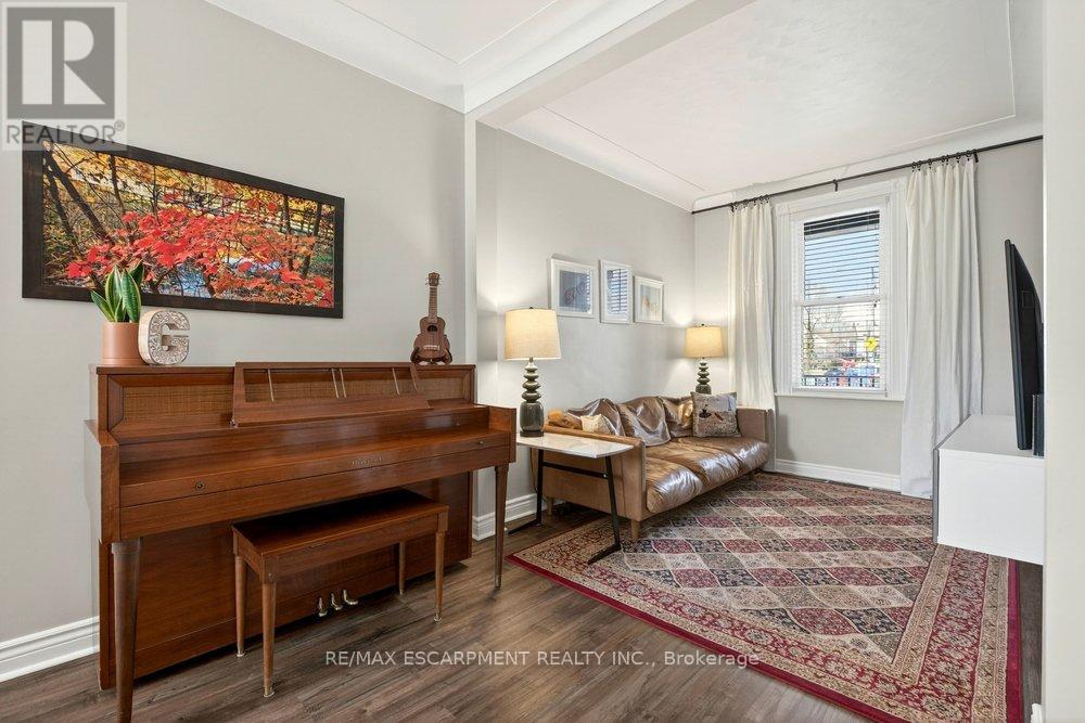 13 Richmond Street, Hamilton, Ontario  L8P 4J3 - Photo 7 - X12881176