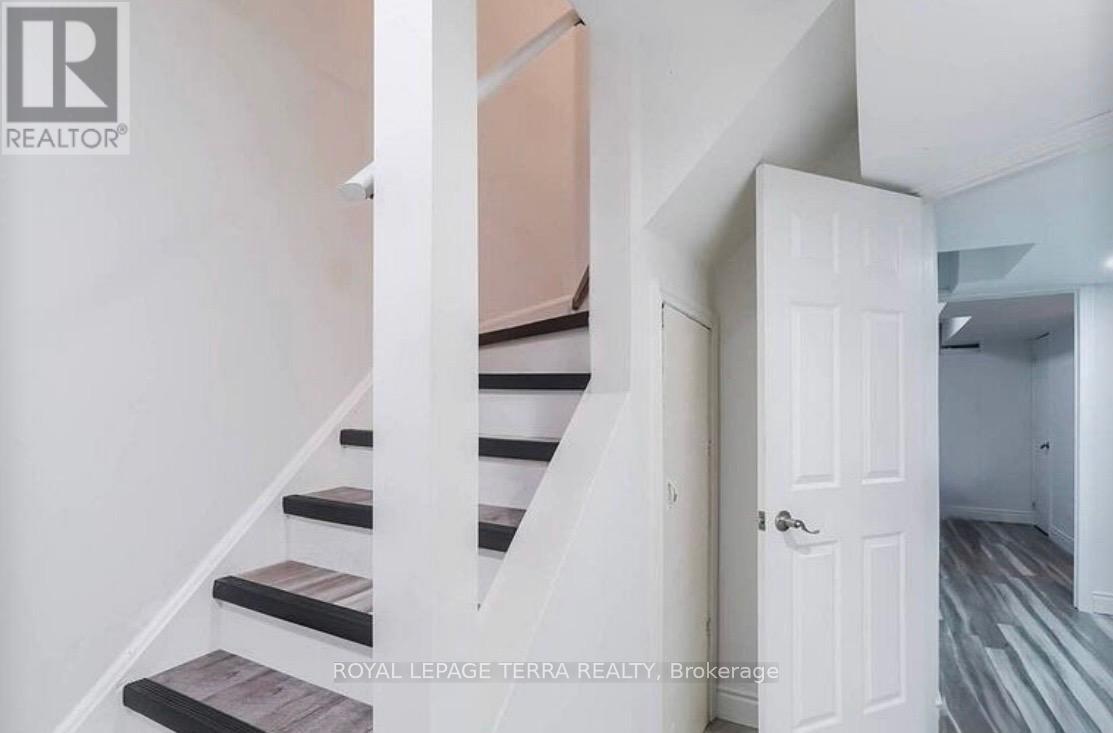 129 Richwood Crescent, Brampton, Ontario  L6X 4N3 - Photo 11 - W12814192