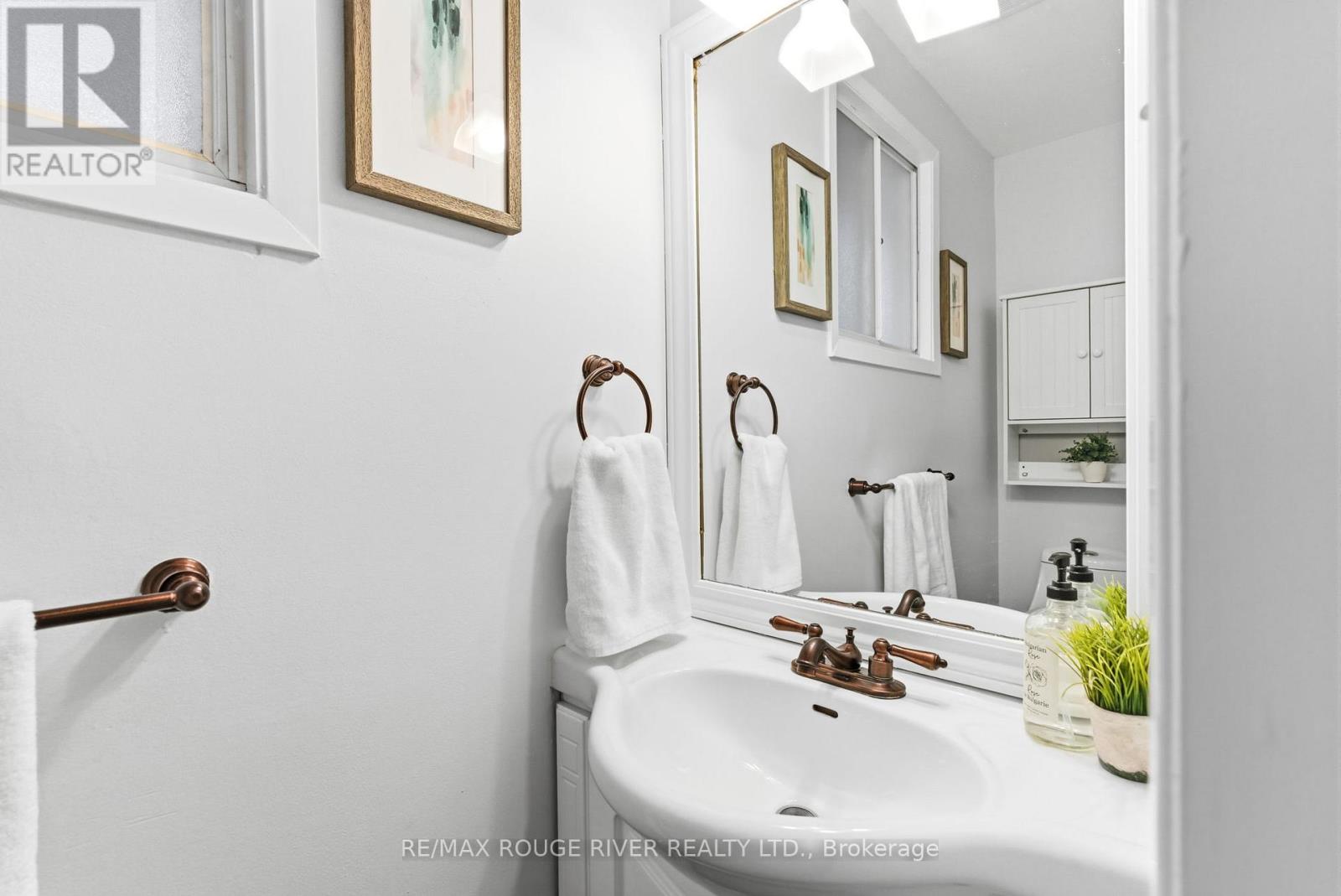 59 Muir Crescent, Whitby, Ontario  L1P 1B5 - Photo 5 - E12881362