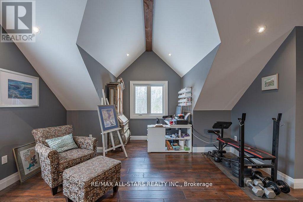 316 1/2 Riverside Drive, Kawartha Lakes, Ontario  K0M 1A0 - Photo 32 - X12881410