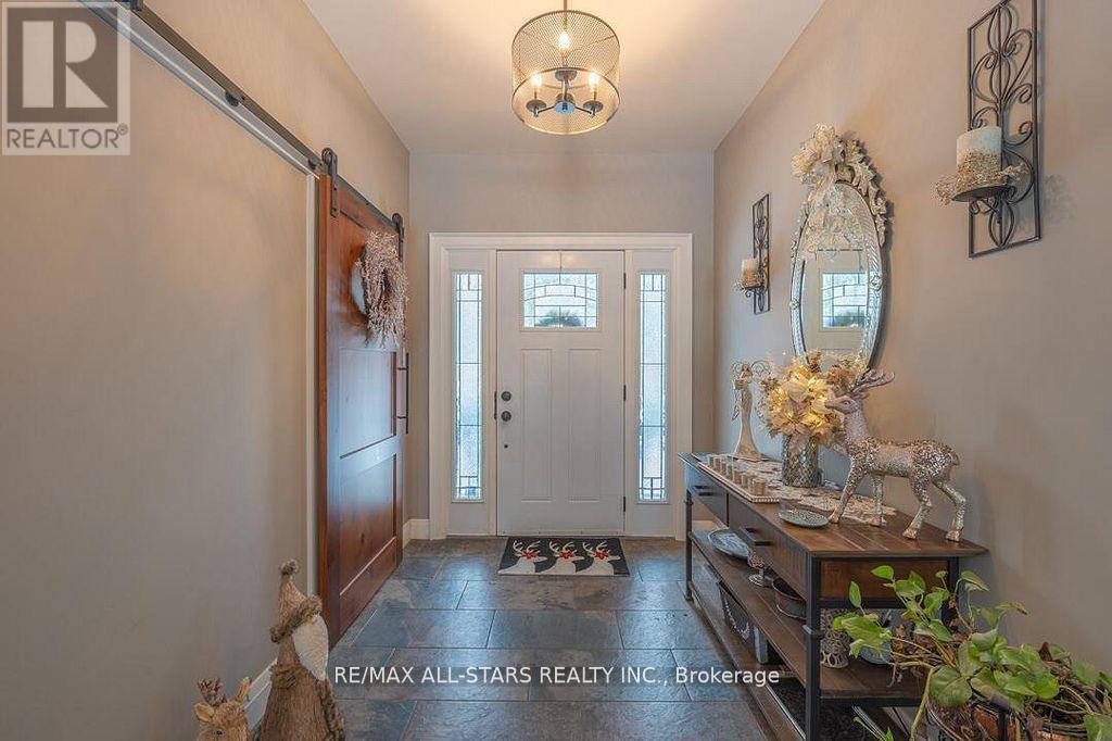 316 1/2 Riverside Drive, Kawartha Lakes, Ontario  K0M 1A0 - Photo 5 - X12881410