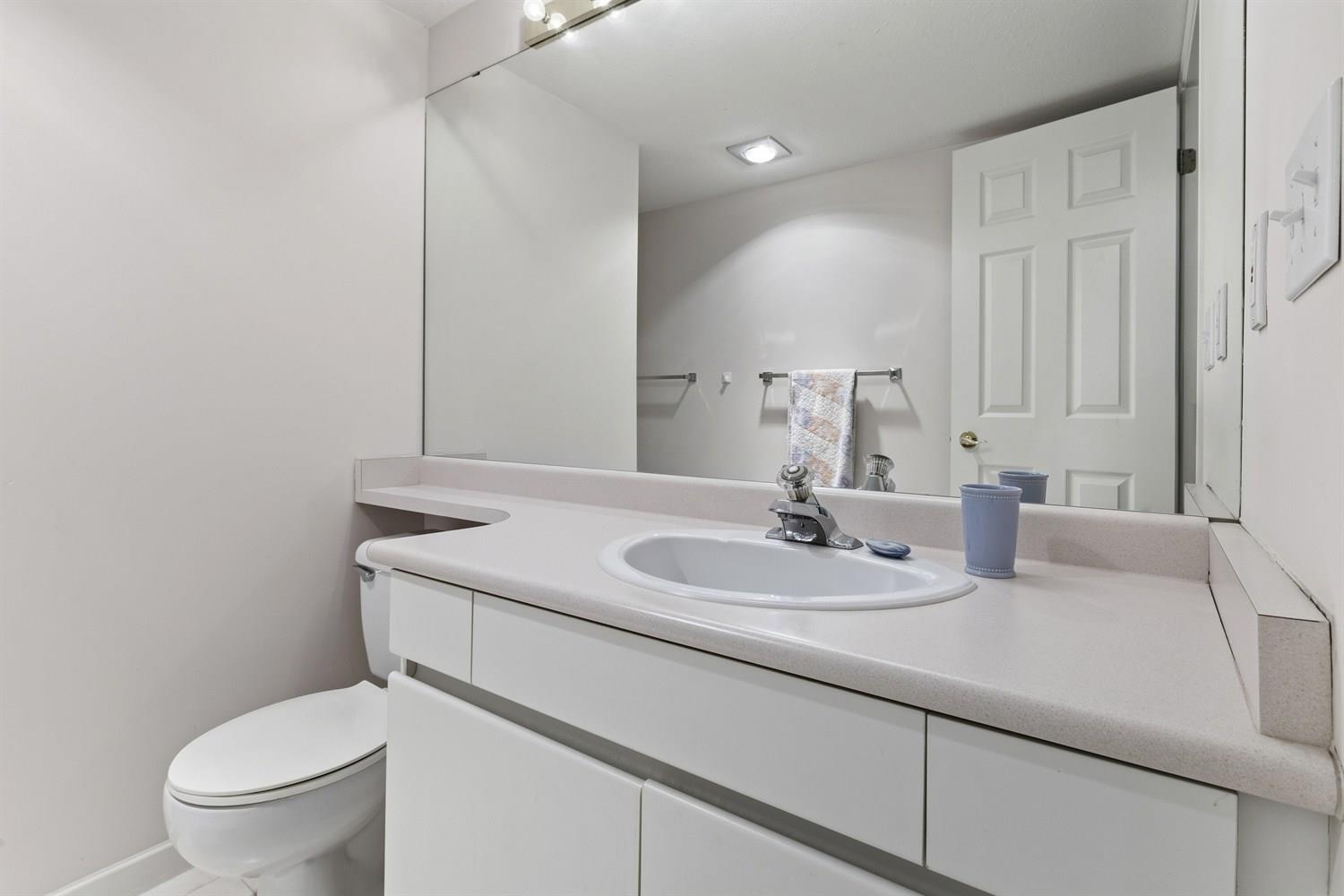 204 1533 Best Street, White Rock, British Columbia  V4B 4E9 - Photo 22 - R3099111