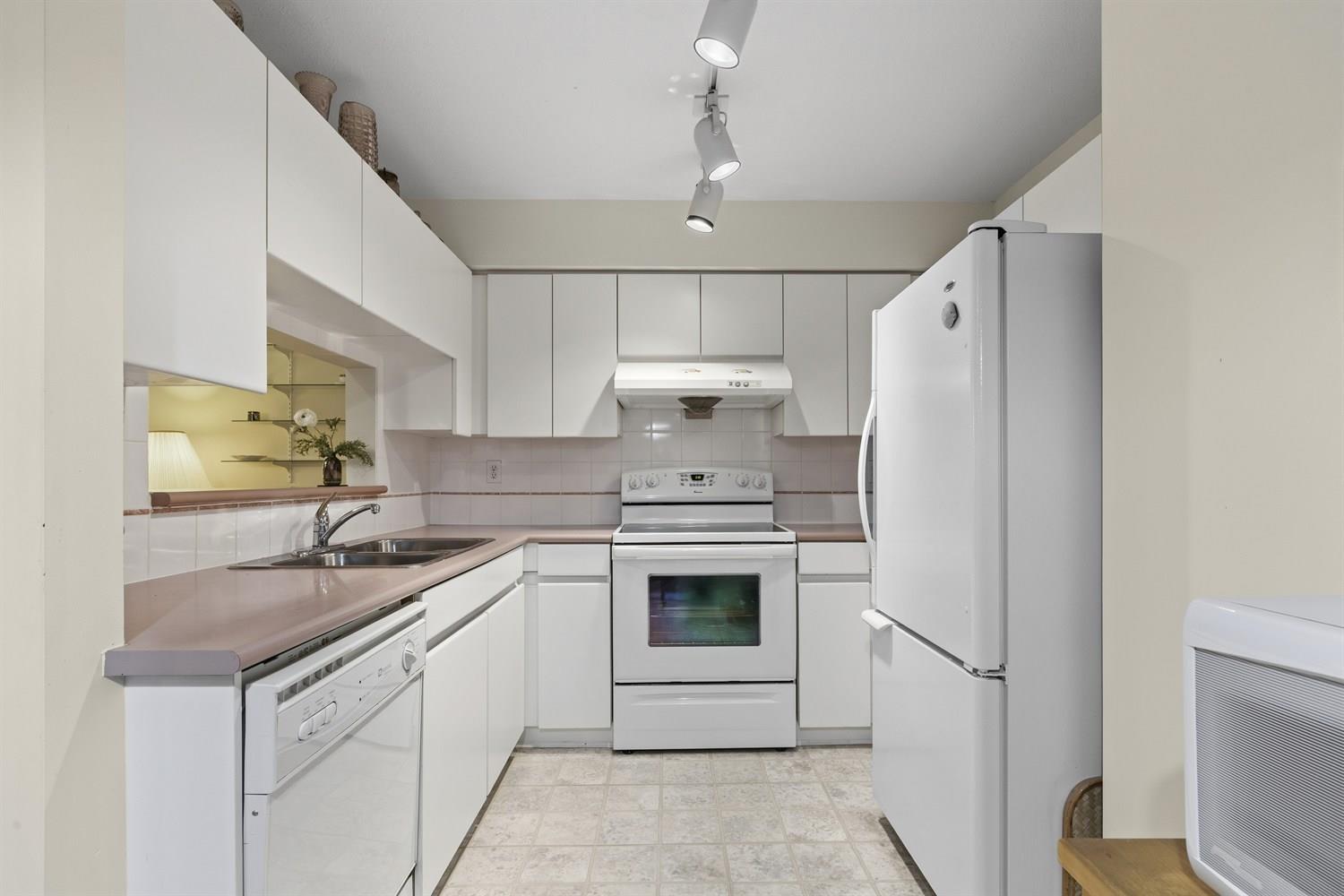 204 1533 Best Street, White Rock, British Columbia  V4B 4E9 - Photo 18 - R3099111