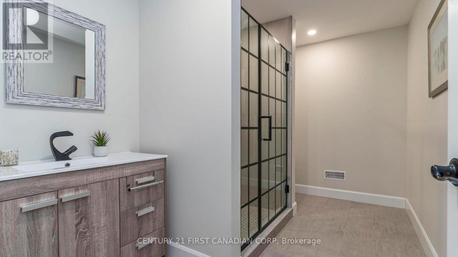 15257 Twelve Mile Road, Middlesex Centre, Ontario  N0M 2A0 - Photo 41 - X12881370