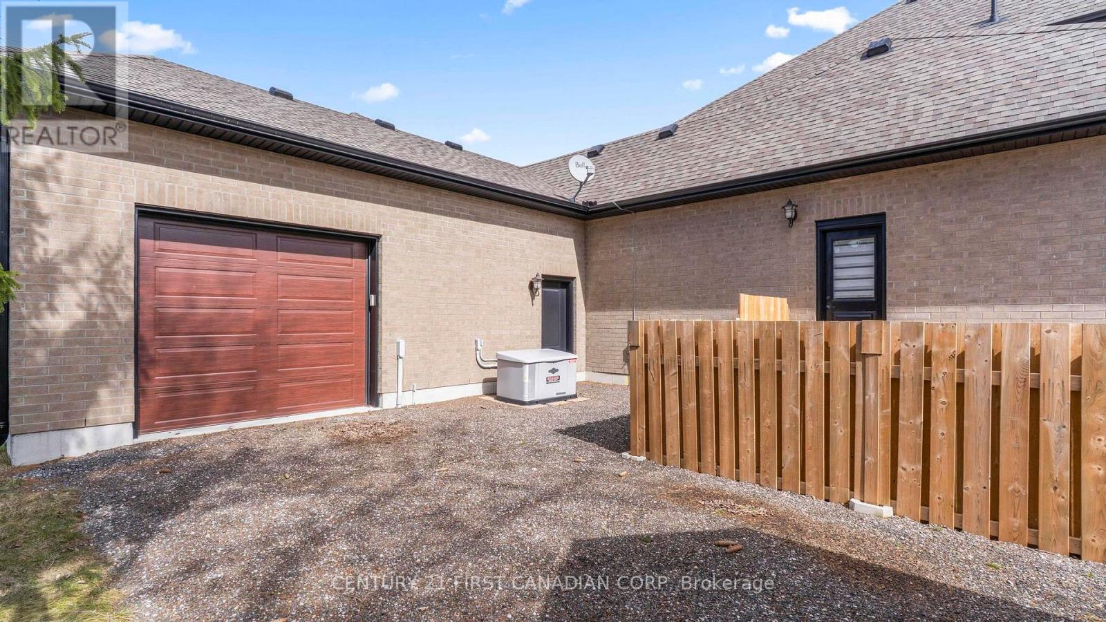 15257 Twelve Mile Road, Middlesex Centre, Ontario  N0M 2A0 - Photo 50 - X12881370