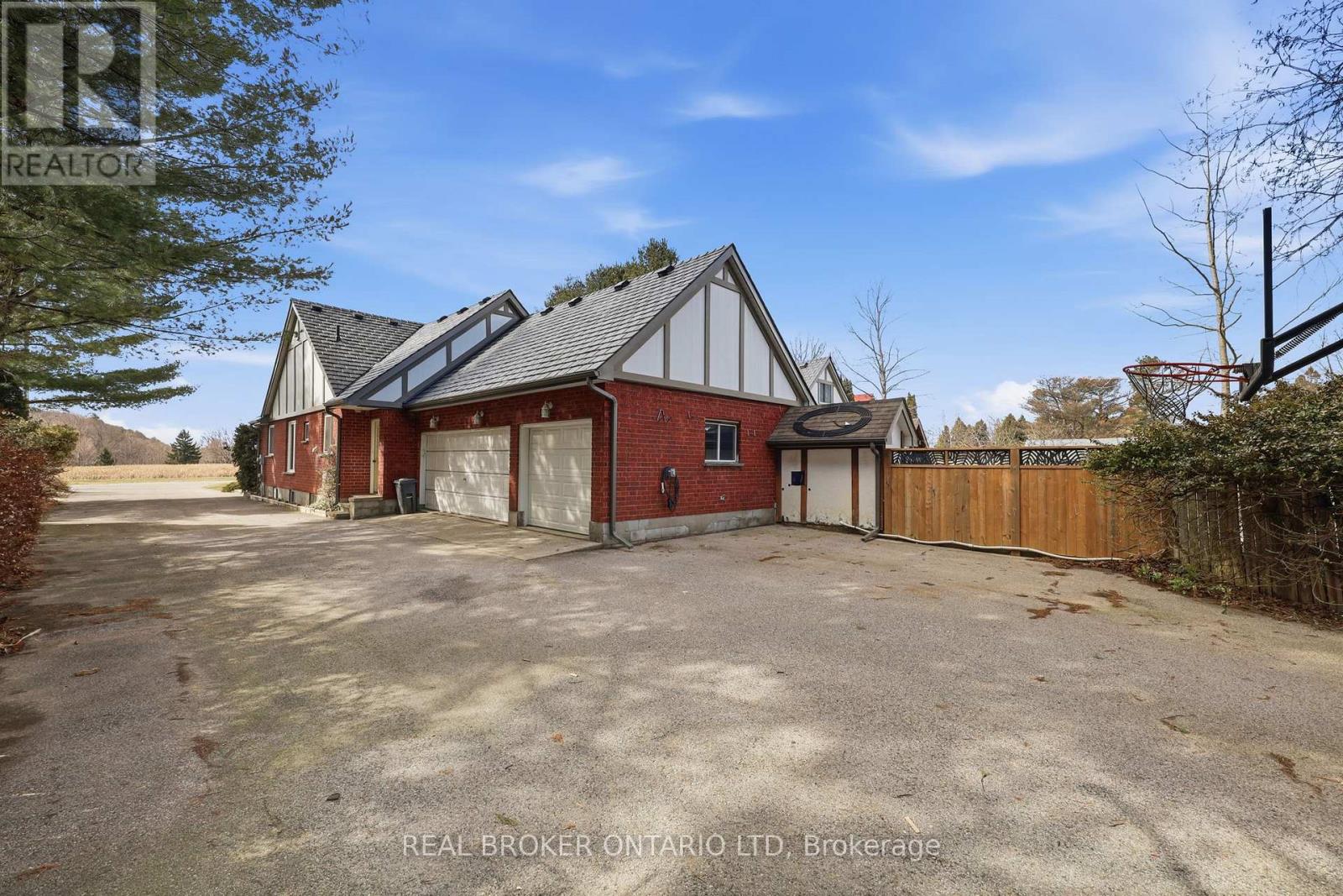 6152 Bostwick Road, Central Elgin, Ontario  N0L 2L0 - Photo 3 - X12881422