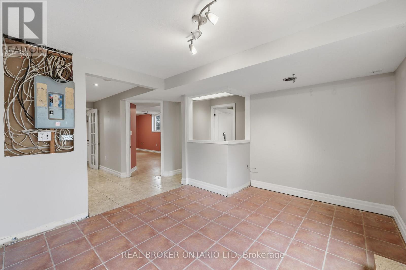 6152 Bostwick Road, Central Elgin, Ontario  N0L 2L0 - Photo 34 - X12881422