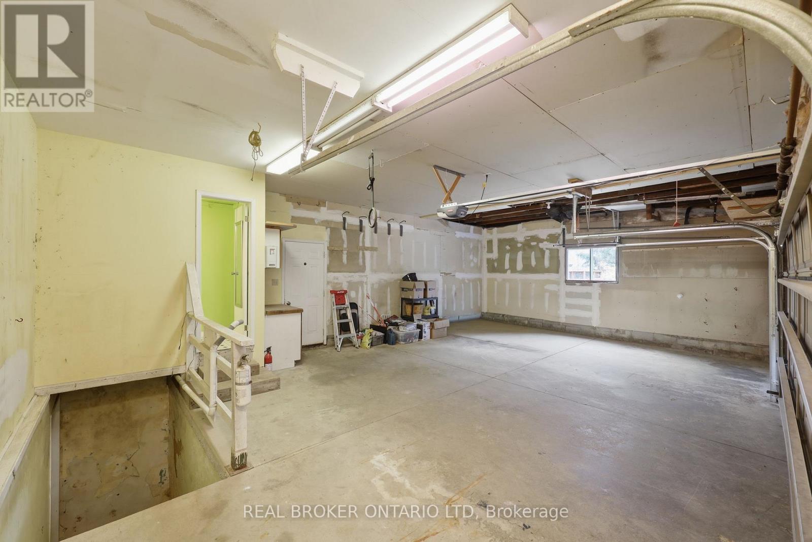 6152 Bostwick Road, Central Elgin, Ontario  N0L 2L0 - Photo 37 - X12881422