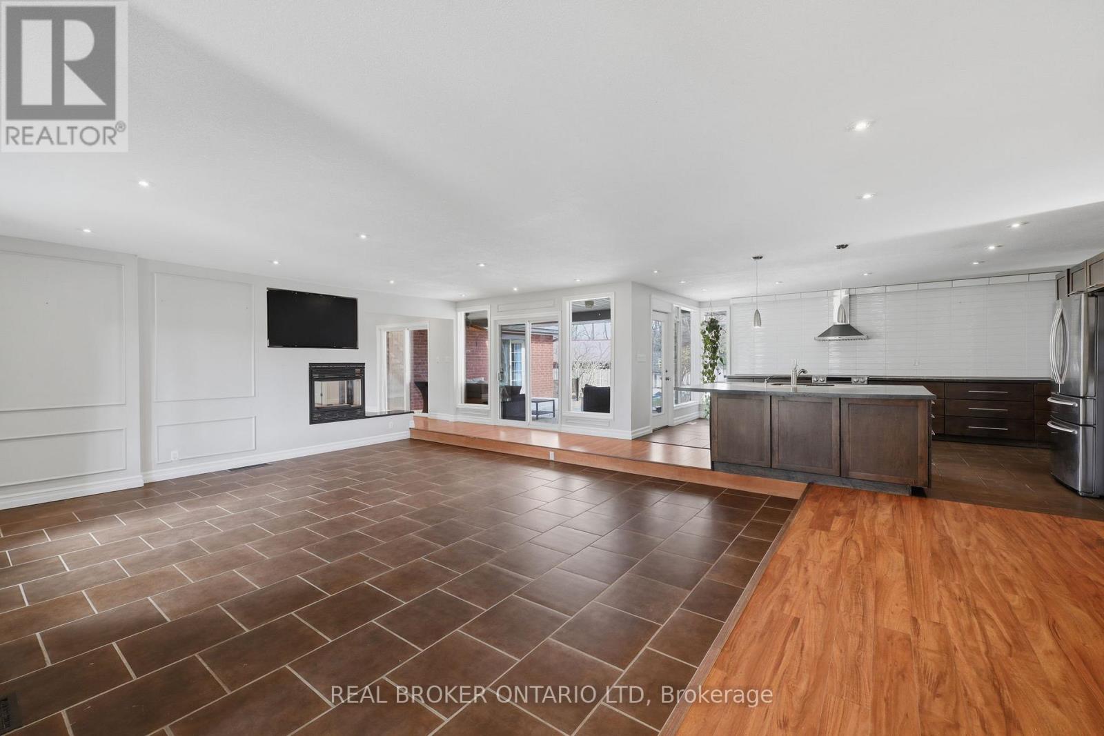 6152 Bostwick Road, Central Elgin, Ontario  N0L 2L0 - Photo 7 - X12881422