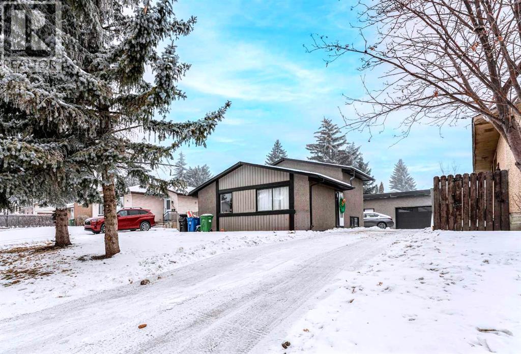 6420 26 Avenue Ne, Calgary, Alberta  T1Y 3V1 - Photo 1 - A2290223