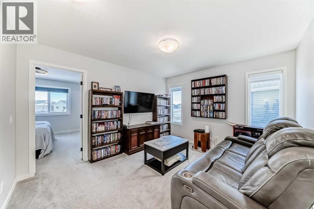 160 Lucas Common Nw, Calgary, Alberta  T3P 2B3 - Photo 15 - A2292760