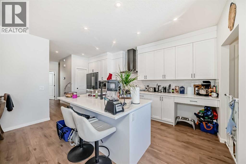 160 Lucas Common Nw, Calgary, Alberta  T3P 2B3 - Photo 5 - A2292760