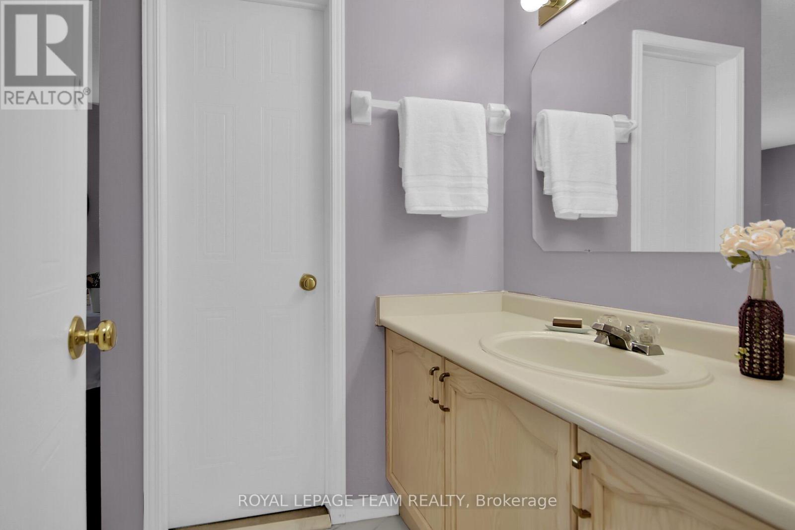 75 Inverary Drive, Ottawa, Ontario  K2K 2S1 - Photo 28 - X12881206