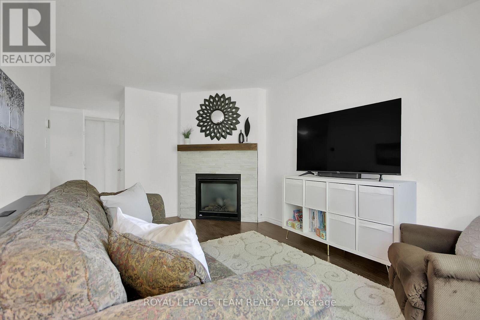 75 Inverary Drive, Ottawa, Ontario  K2K 2S1 - Photo 7 - X12881206