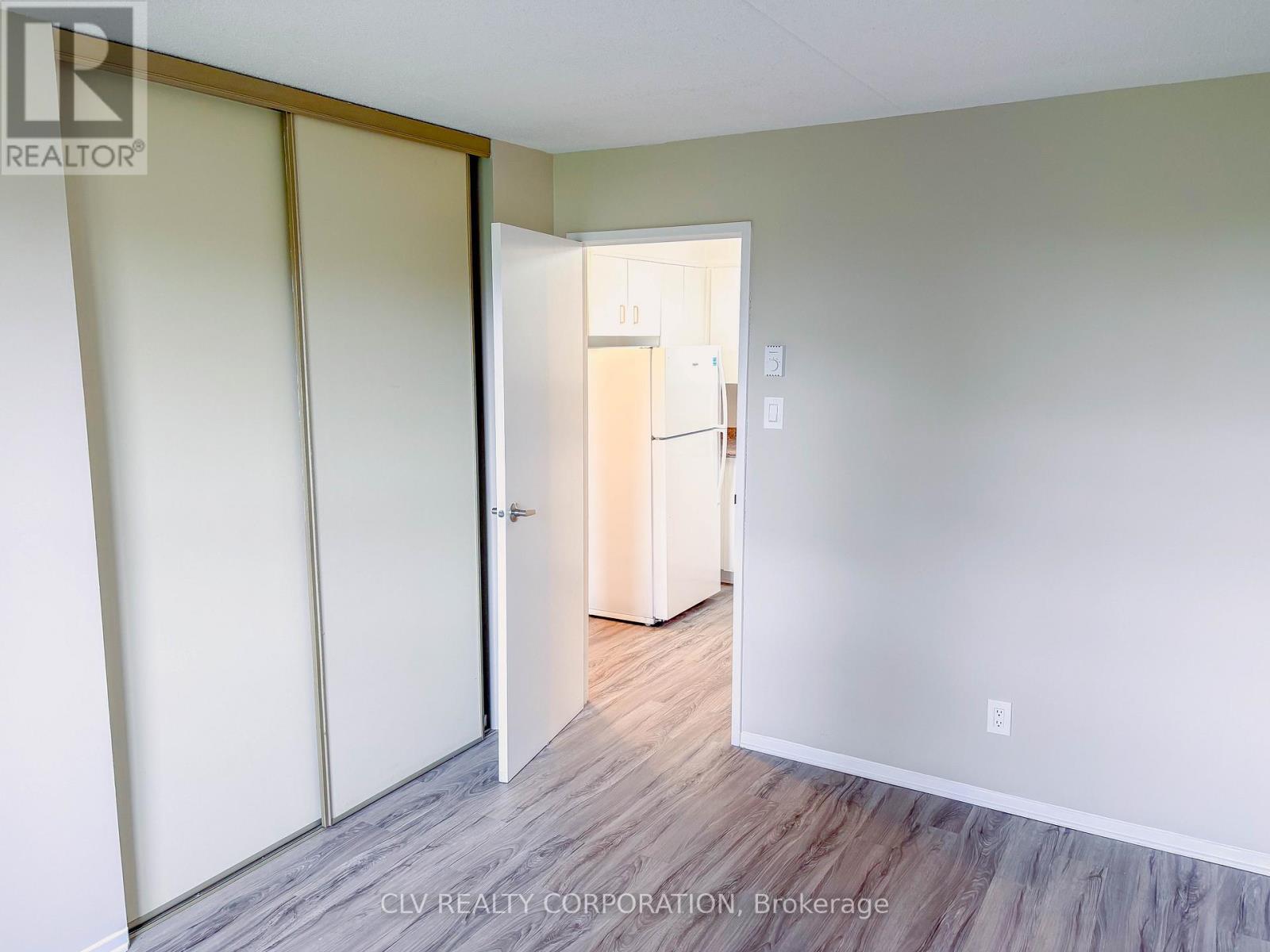 211 - 89 Stonehurst Avenue, Ottawa, Ontario  K1Y 4R6 - Photo 4 - X12881292