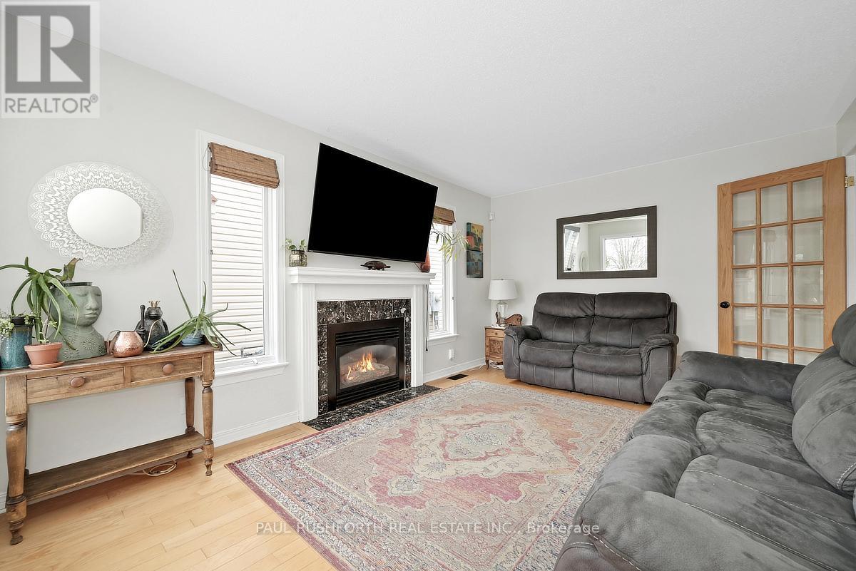 6419 Bernice Court, Ottawa, Ontario  K1C 7E5 - Photo 12 - X12881294