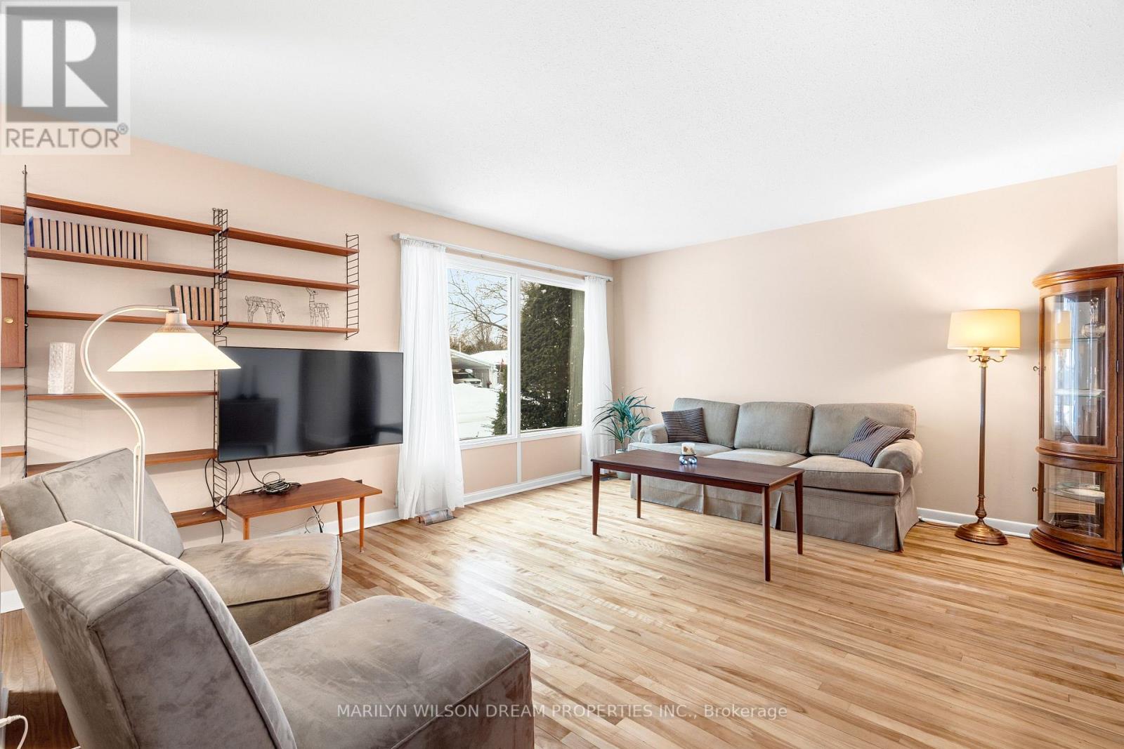 2422 Magnus Avenue, Ottawa, Ontario  K1G 1J8 - Photo 10 - X12881318