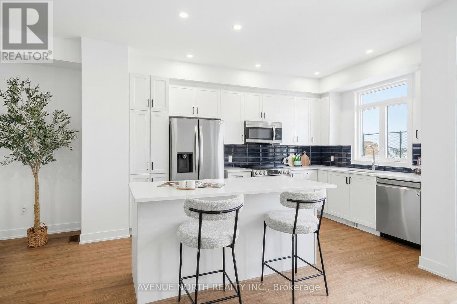 287 Finsbury Avenue, Ottawa, Ontario  K2S 1S3 - Photo 10 - X12881406