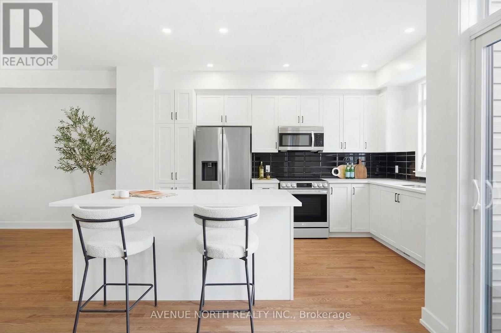 287 Finsbury Avenue, Ottawa, Ontario  K2S 1S3 - Photo 11 - X12881406