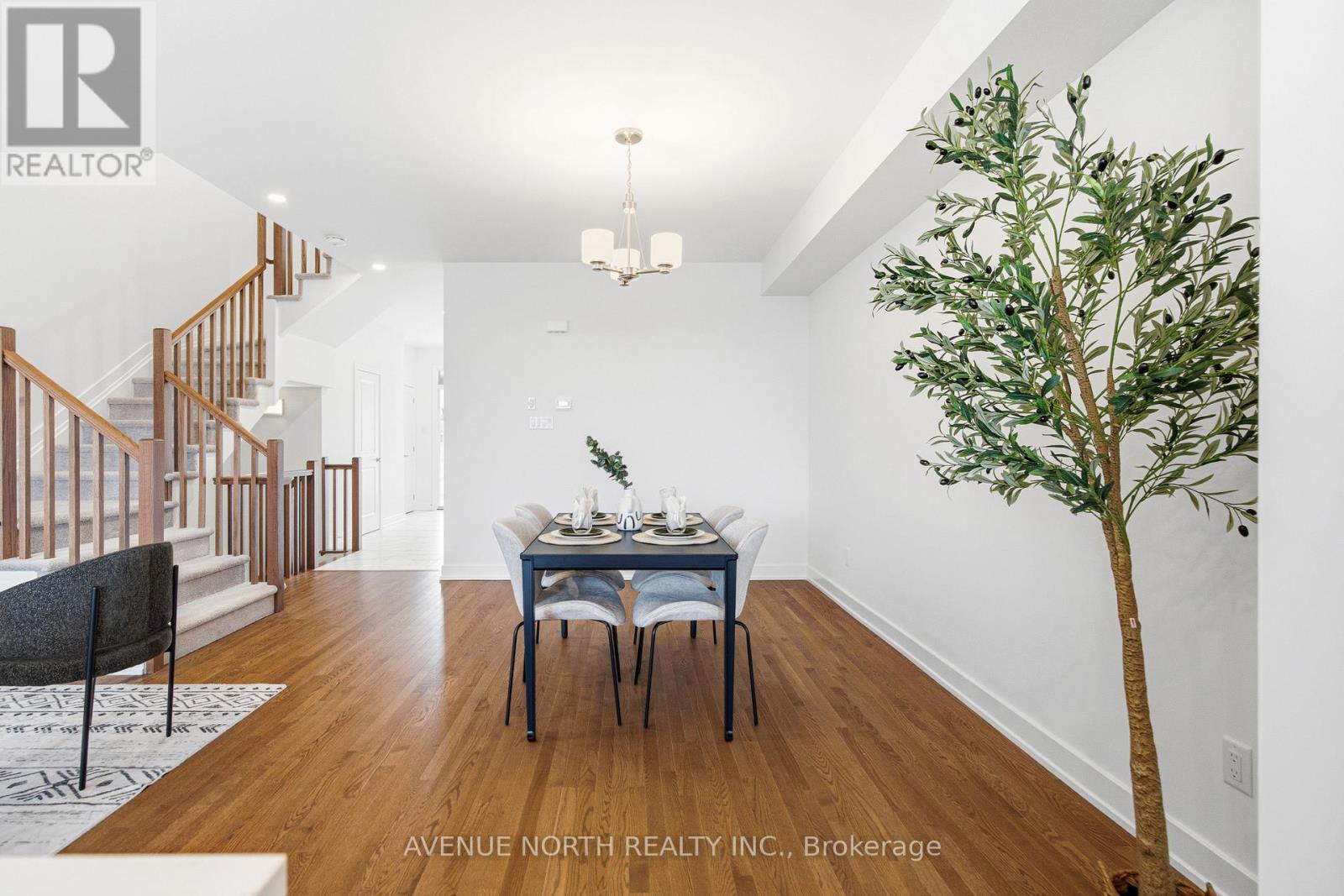 287 Finsbury Avenue, Ottawa, Ontario  K2S 1S3 - Photo 13 - X12881406