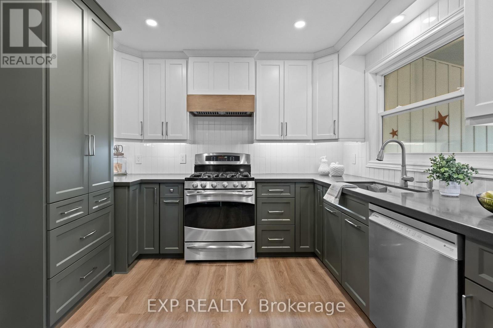 8116 Woodsview Crescent, Niagara Falls, Ontario  L2H 3G3 - Photo 17 - X12881288