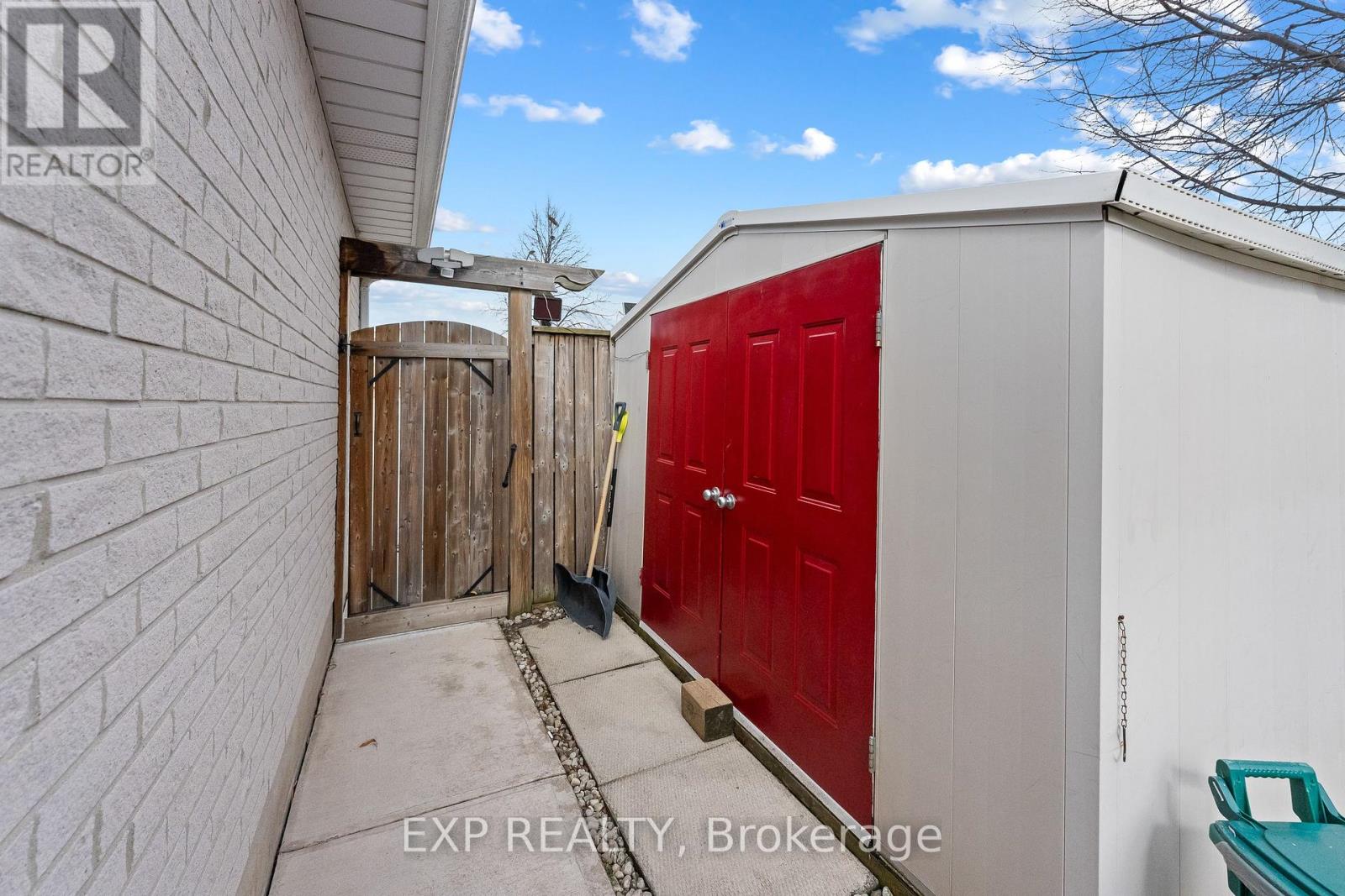 8116 Woodsview Crescent, Niagara Falls, Ontario  L2H 3G3 - Photo 47 - X12881288