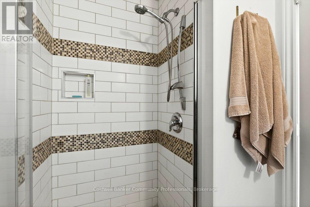 87 East Avenue N, Hamilton (Landsdale), Ontario  L8L 5H6 - Photo 24 - X12881358