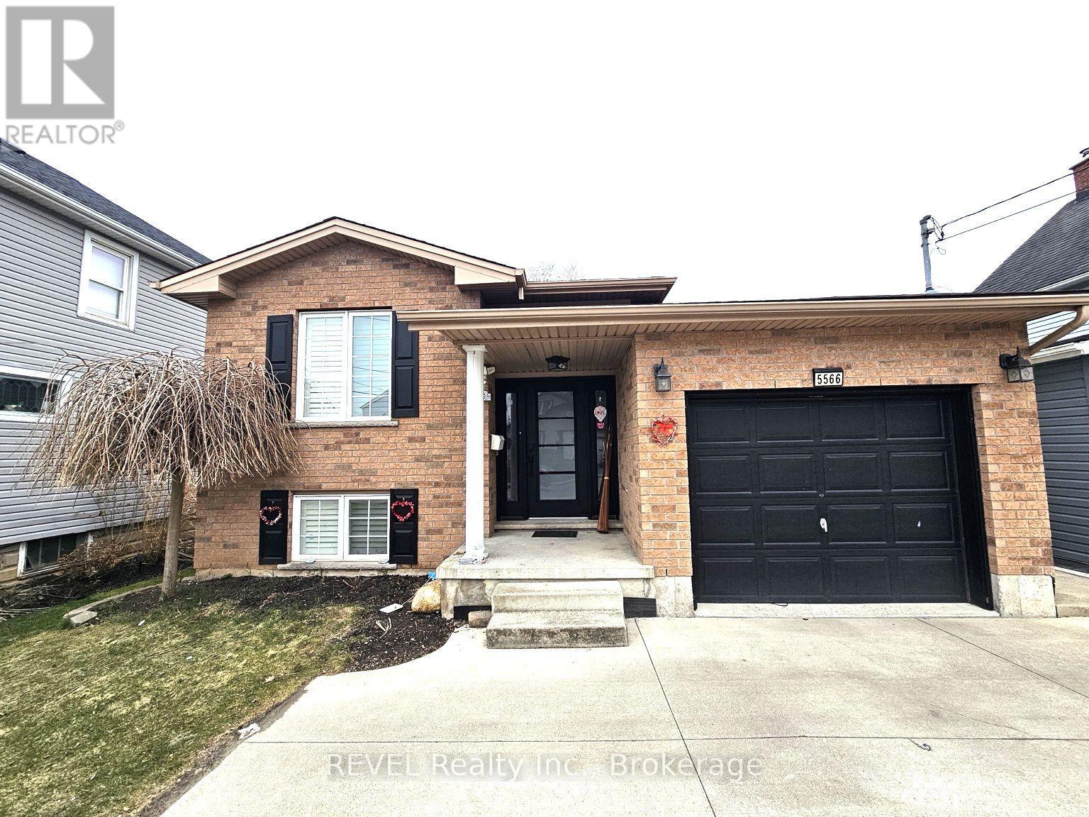 Upper - 5566 Highland Avenue, Niagara Falls, Ontario  L2G 4W7 - Photo 1 - X12881392