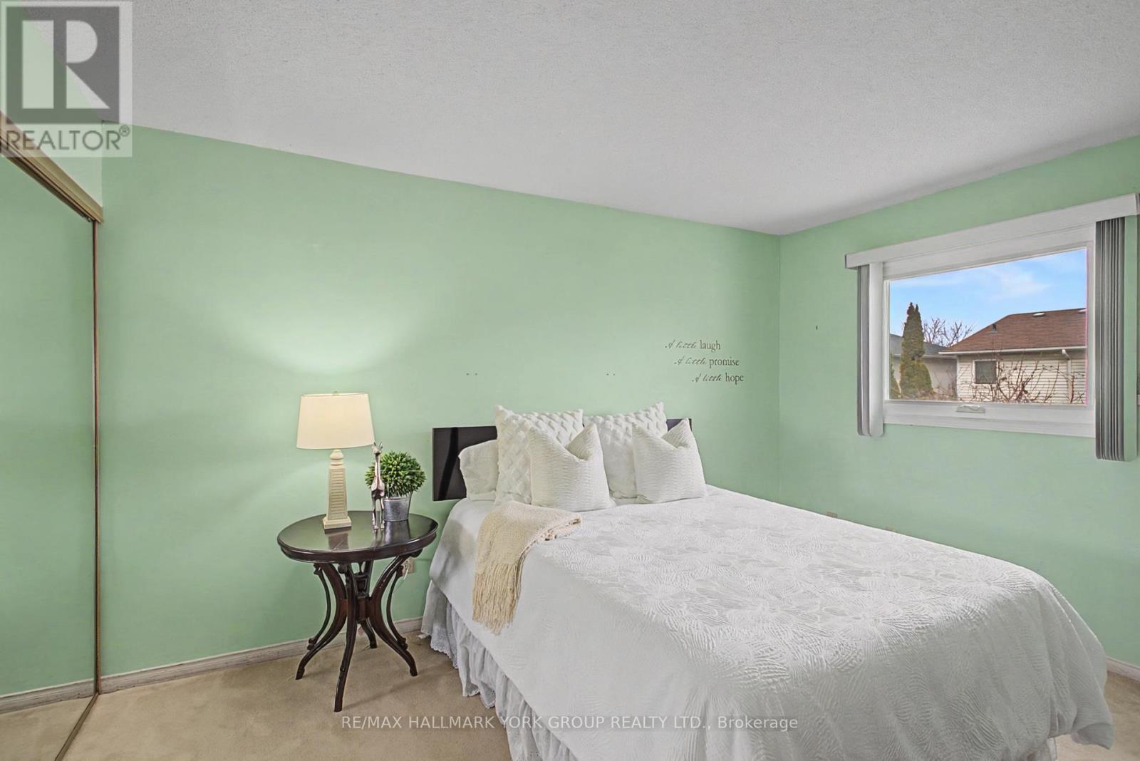 28 Hollingshead Drive, Aurora, Ontario  L4G 5J8 - Photo 16 - N12880620