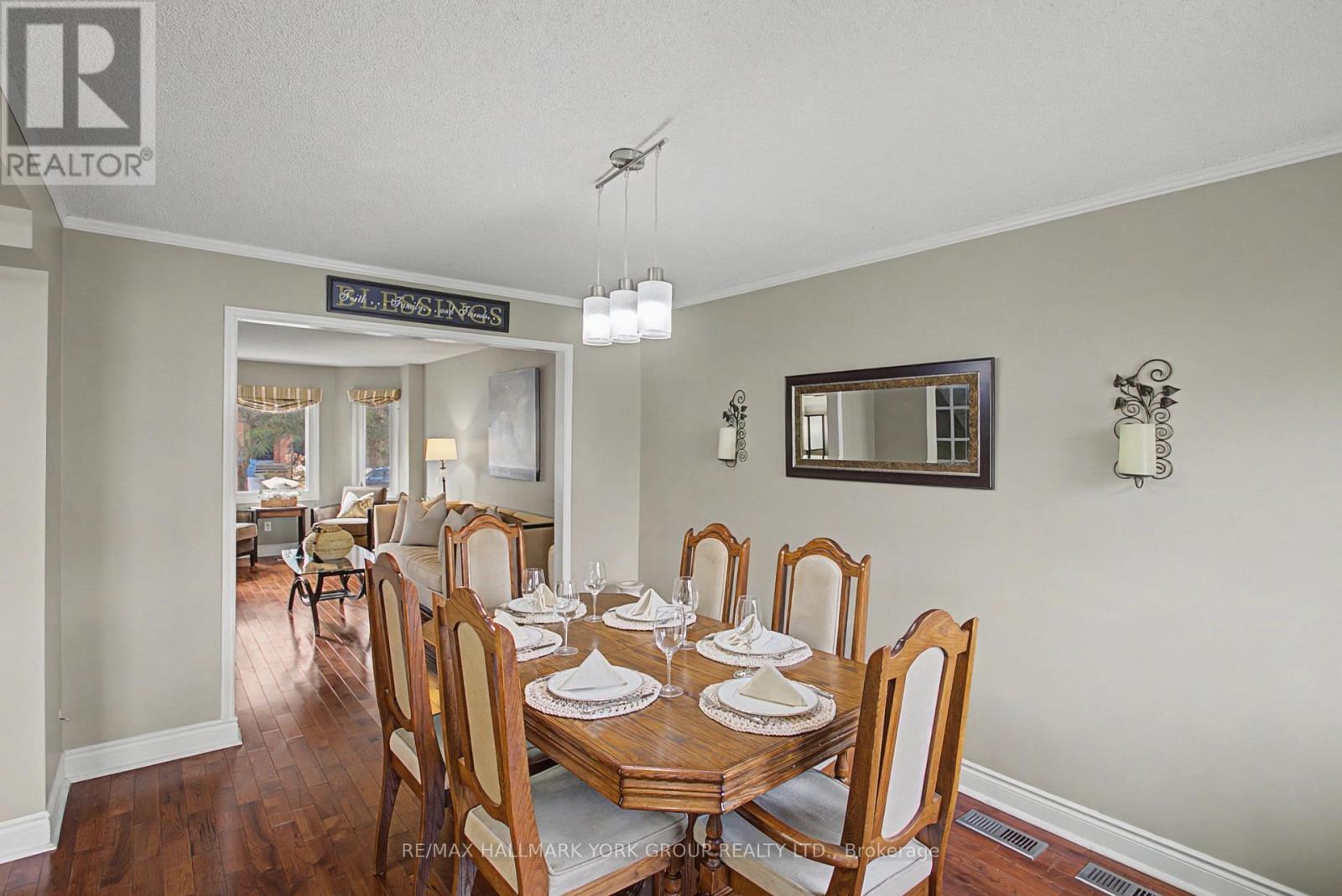 28 Hollingshead Drive, Aurora, Ontario  L4G 5J8 - Photo 5 - N12880620