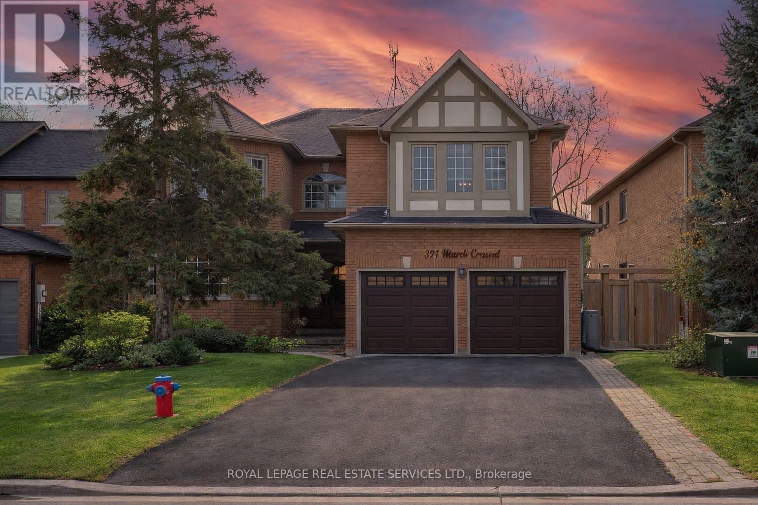 391 March Crescent, Oakville, Ontario  L6H 5X7 - Photo 2 - W12662082