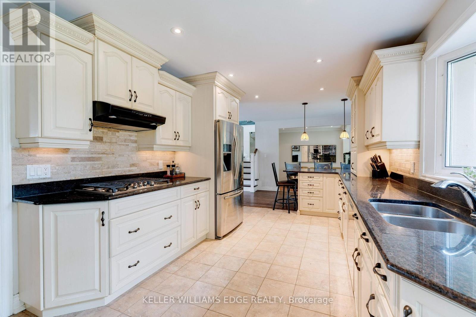 4391 Lakeshore Road, Burlington, Ontario  L7L 1B3 - Photo 15 - W12869538