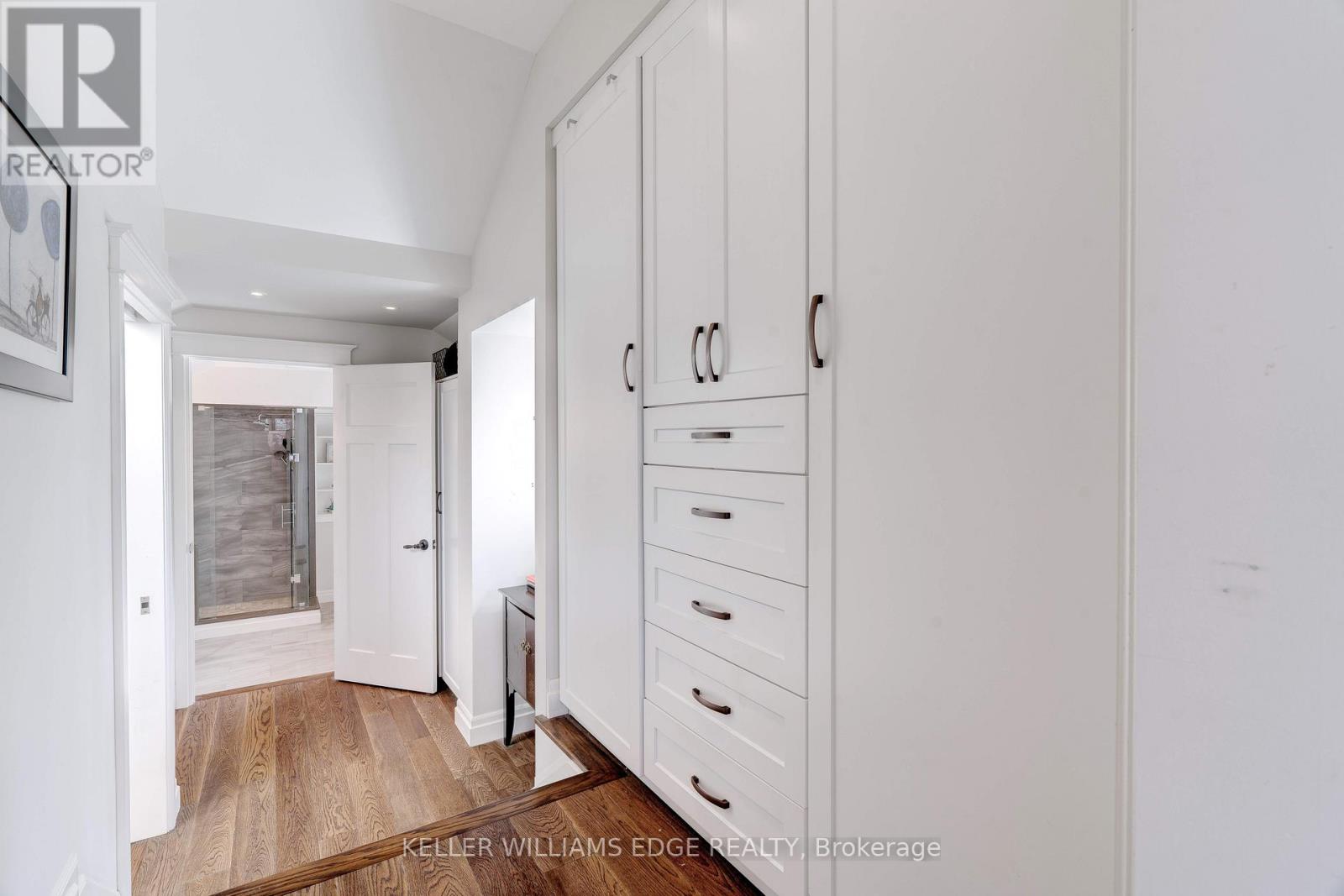 4391 Lakeshore Road, Burlington, Ontario  L7L 1B3 - Photo 32 - W12869538