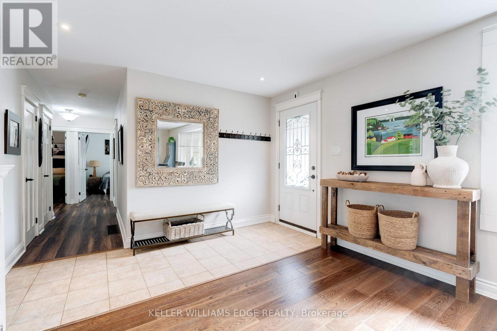 4391 Lakeshore Road, Burlington, Ontario  L7L 1B3 - Photo 7 - W12869538