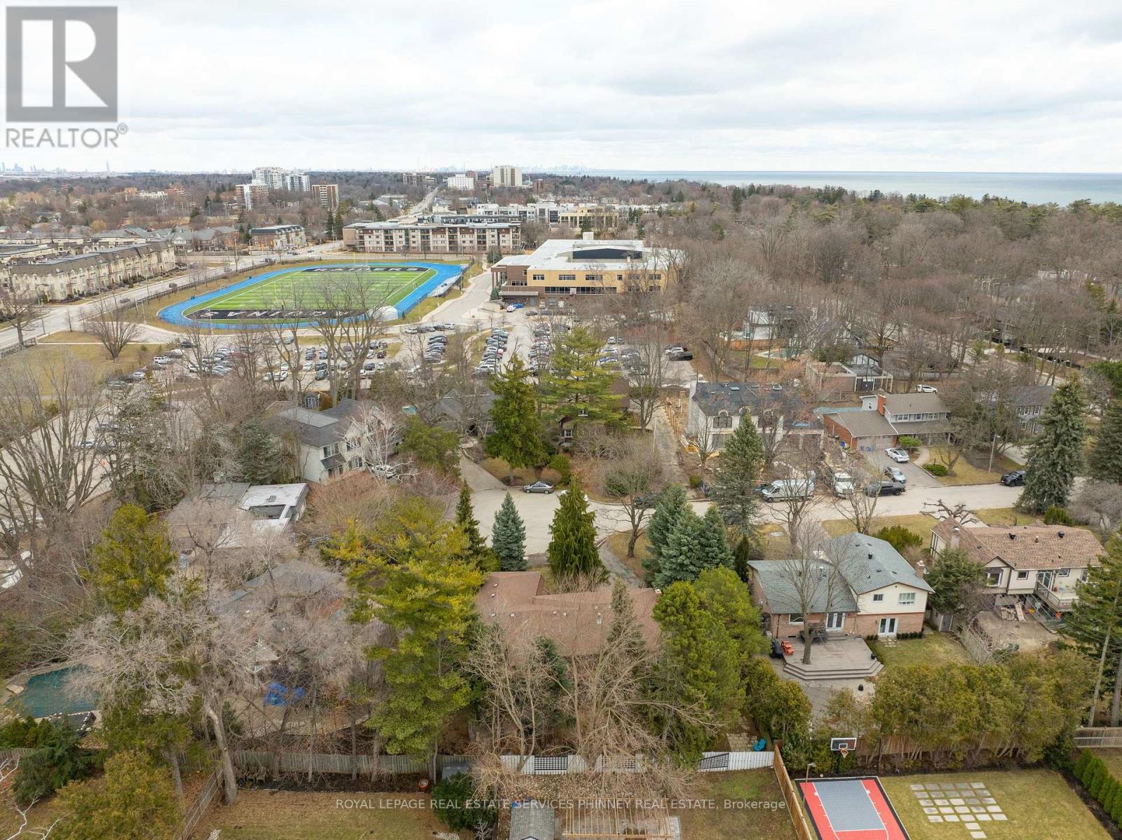 130 Tavistock Square, Oakville, Ontario  L6K 2V2 - Photo 48 - W12876198