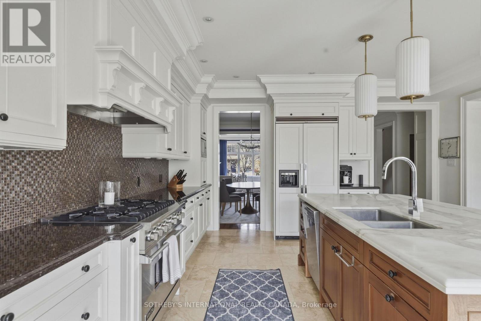 85 Strath Avenue, Toronto, Ontario  M8X 1R7 - Photo 11 - W12879744