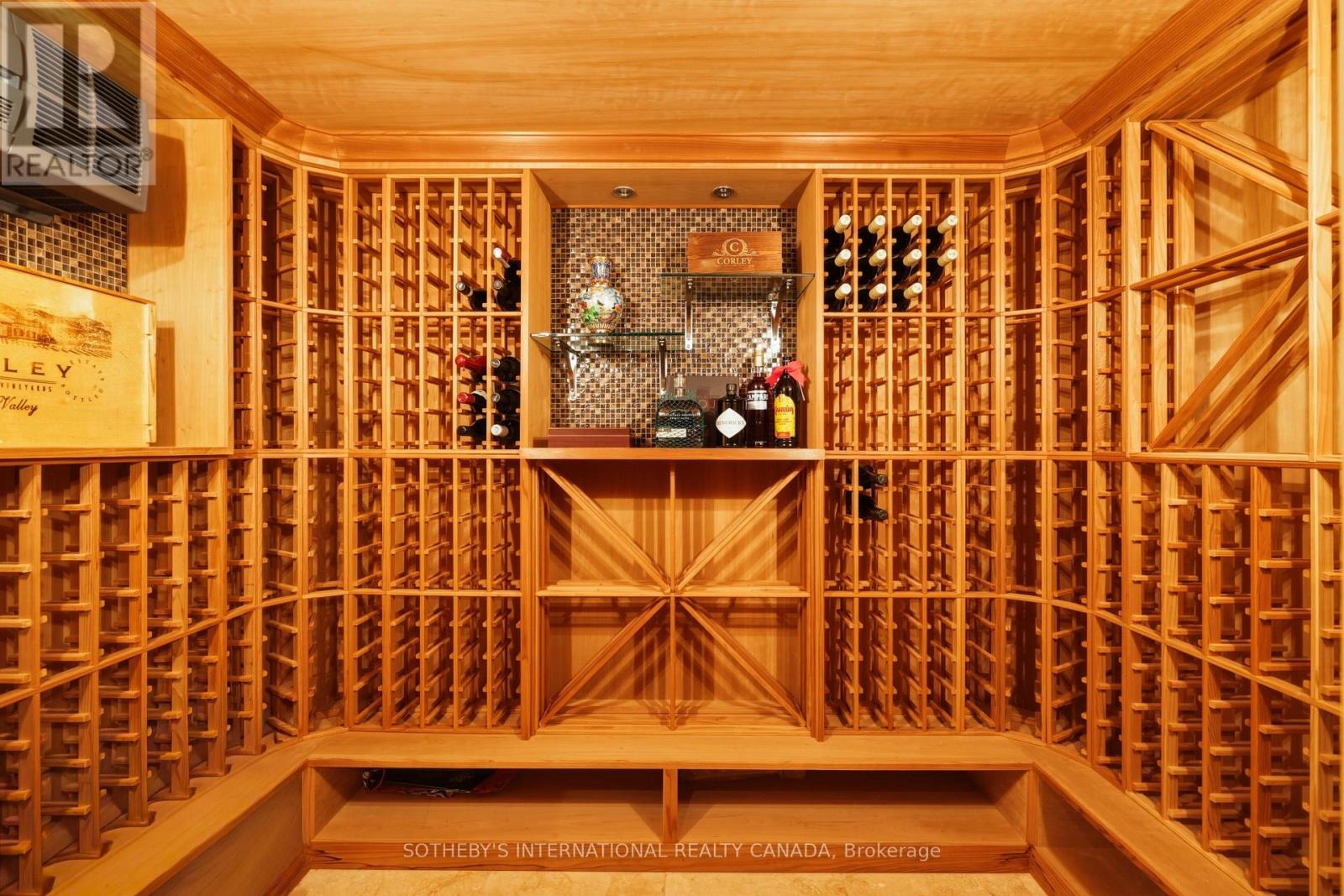 85 Strath Avenue, Toronto, Ontario  M8X 1R7 - Photo 29 - W12879744