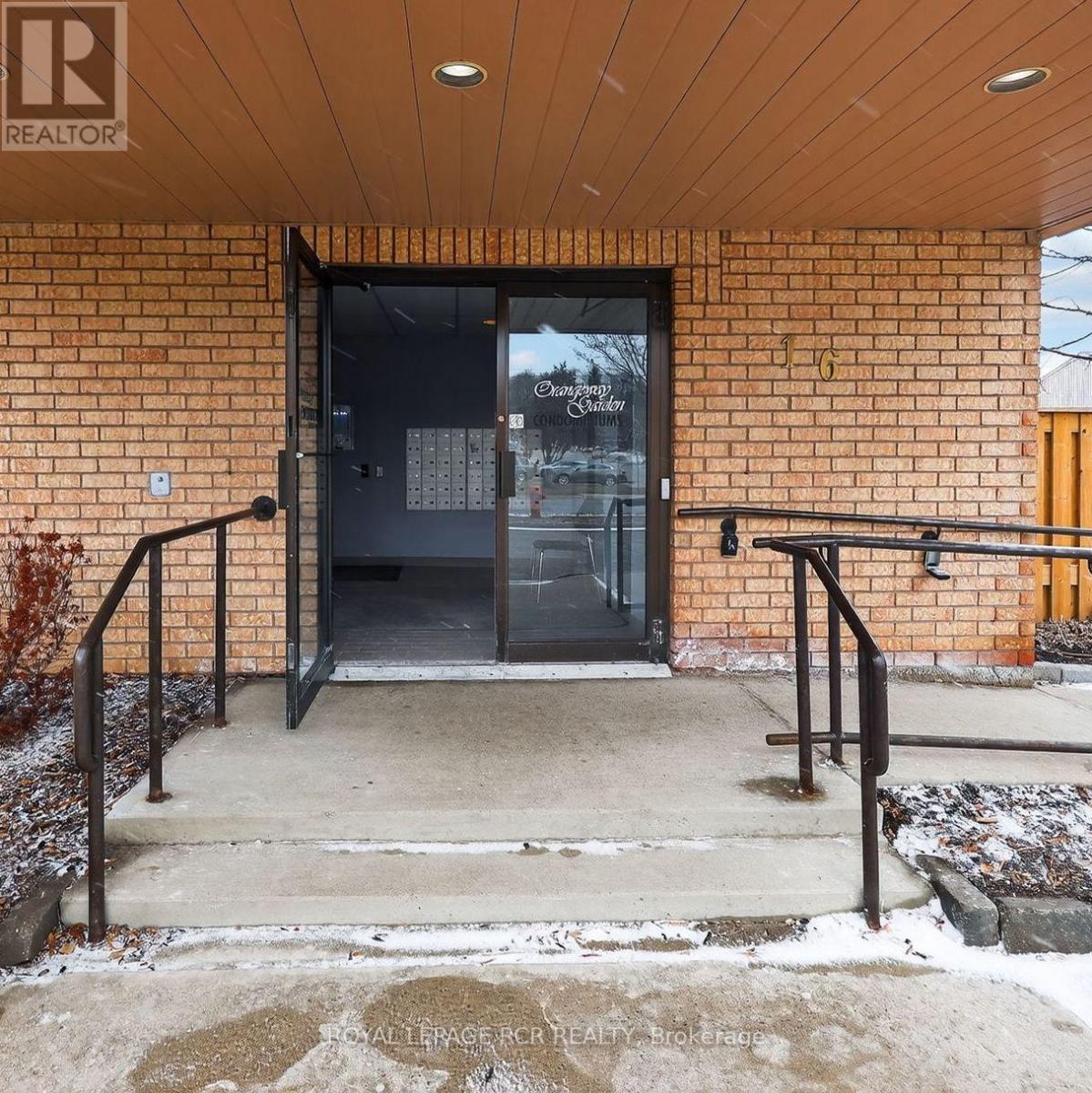 67 - 16 Fourth Street, Orangeville, Ontario  L9W 4N7 - Photo 2 - W12880526