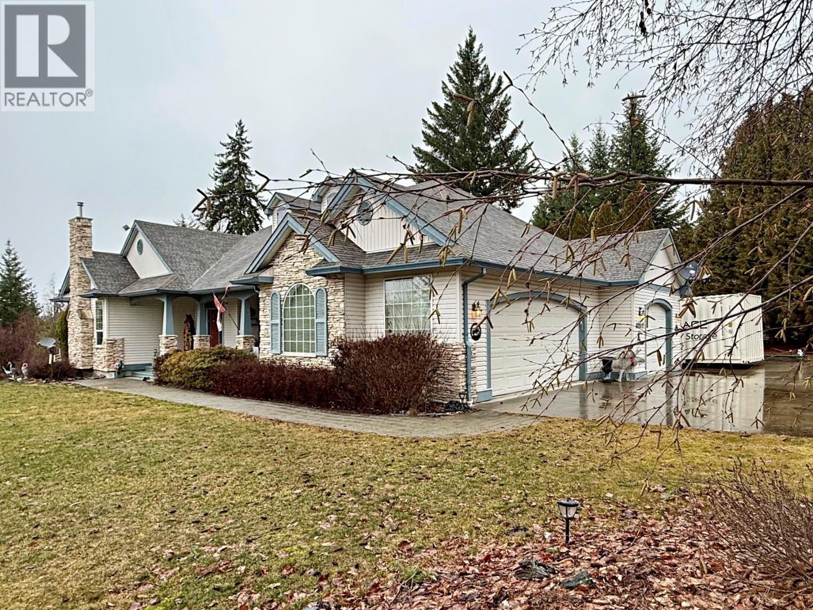 3267 Roncastle Road, Blind Bay, British Columbia