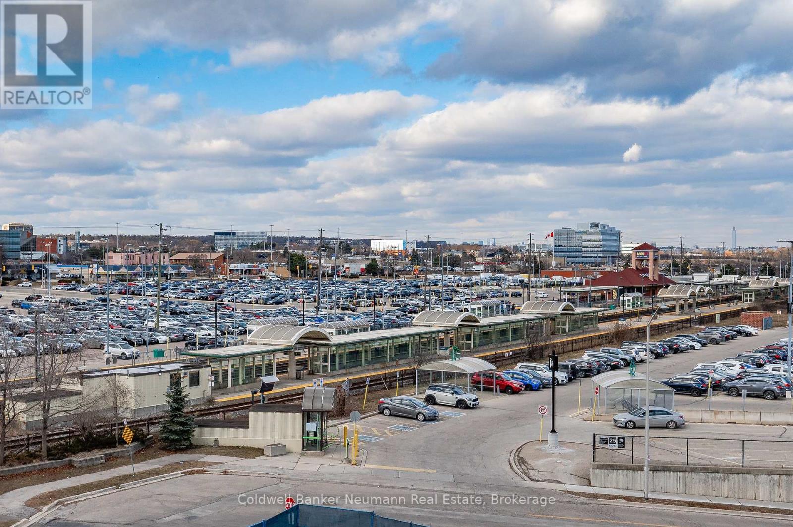 409 - 60 Old Mill Road, Oakville, Ontario  L6J 7V9 - Photo 13 - W12881350