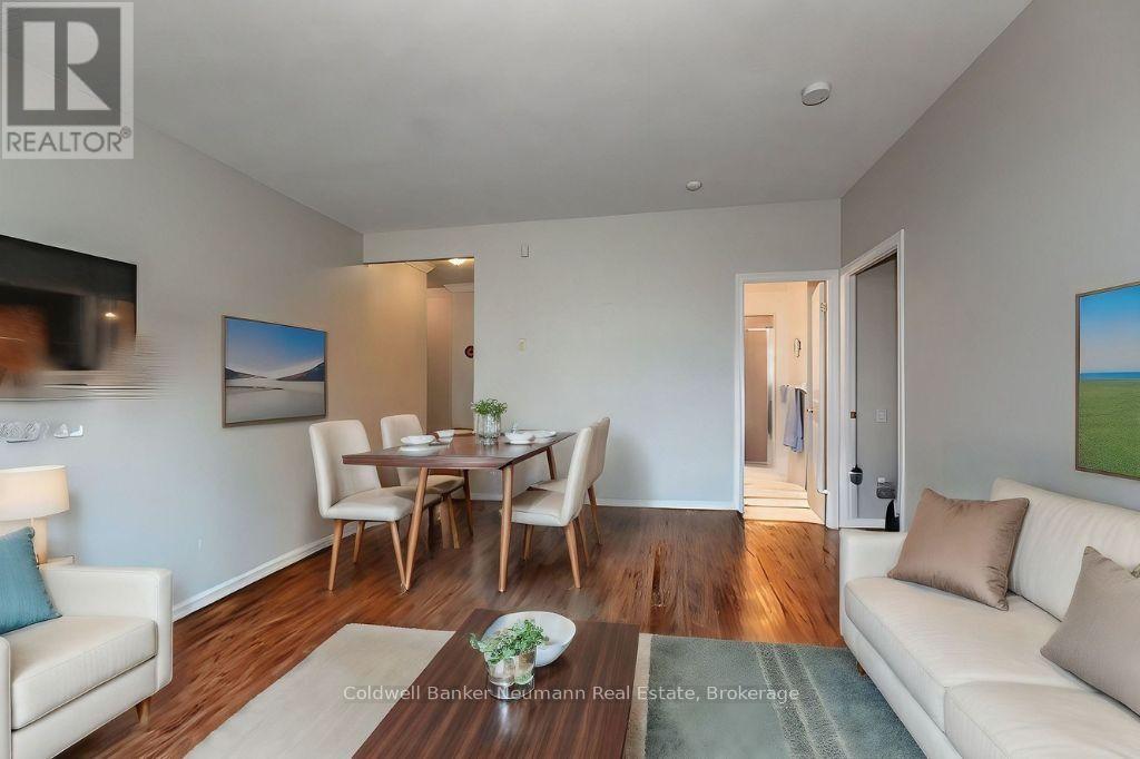 409 - 60 Old Mill Road, Oakville, Ontario  L6J 7V9 - Photo 4 - W12881350