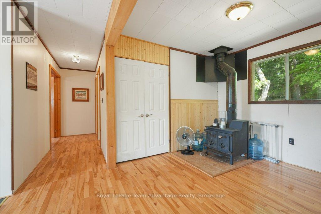 32 Island 65c, Carling, Ontario  P0G 1G0 - Photo 20 - X12881212