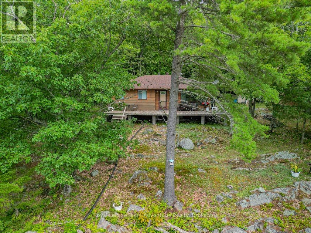 32 Island 65c, Carling, Ontario  P0G 1G0 - Photo 8 - X12881212