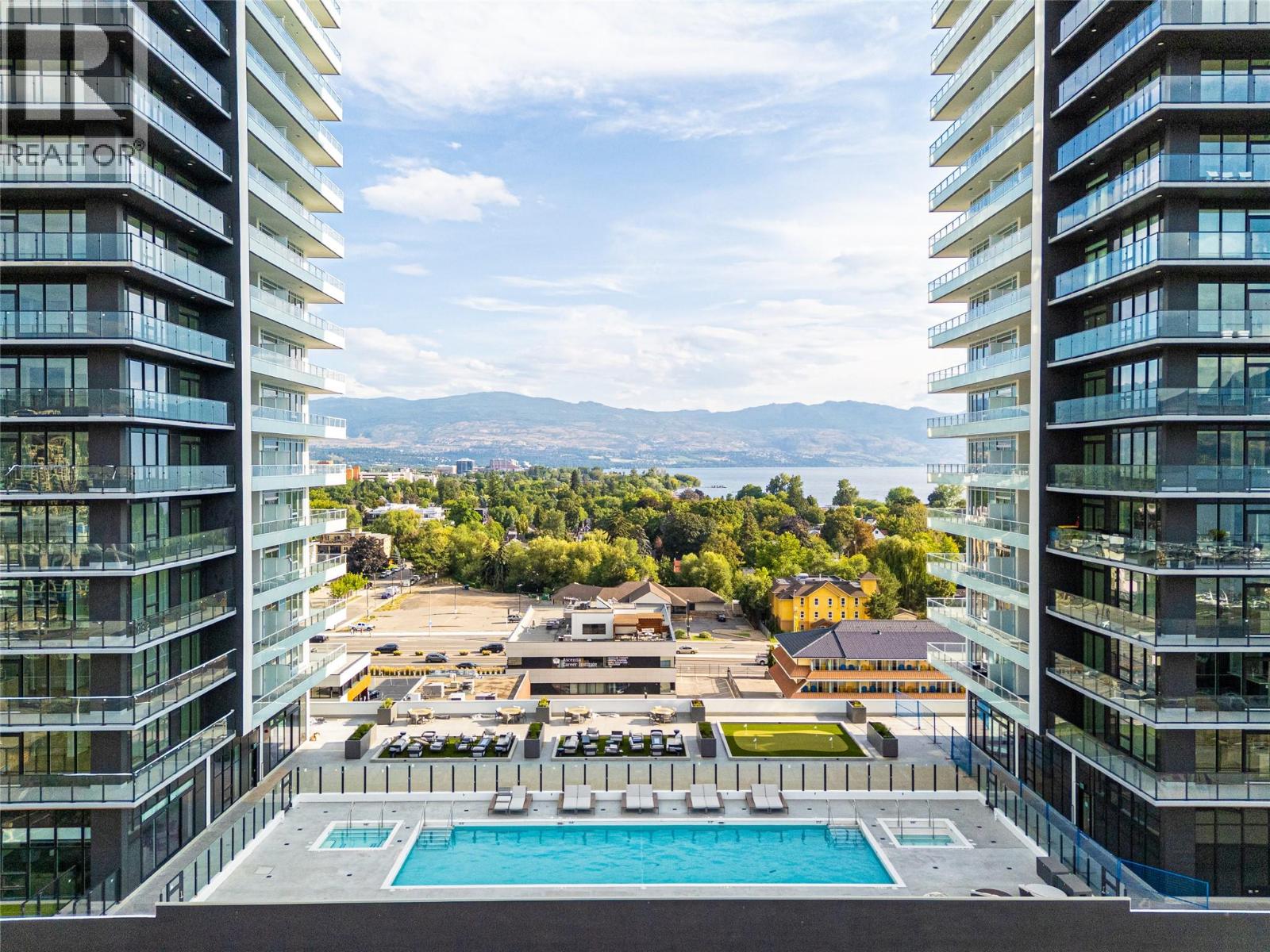 238 Leon Avenue Unit# 2401, Kelowna, British Columbia V1Y 6H9 - Photo 2 - 10379346