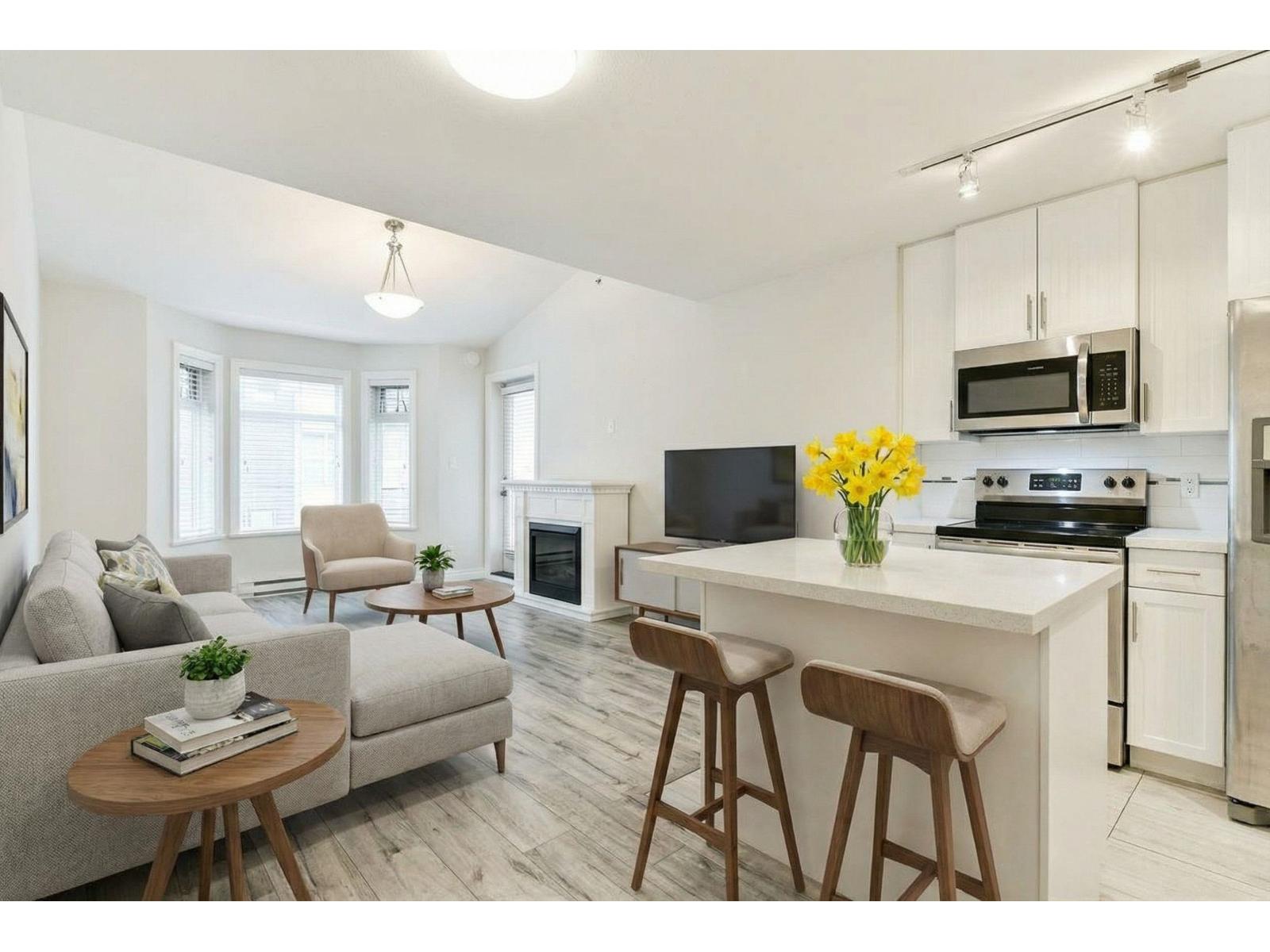 401 5650 201a Street, Langley, British Columbia  V3A 0B3 - Photo 2 - R3099559