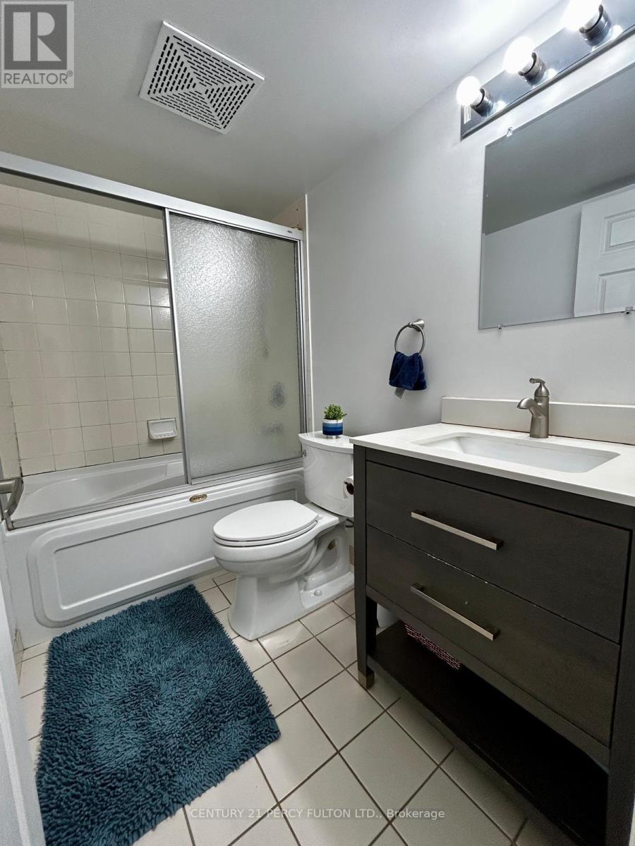 2012 - 11 Lee Centre Drive, Toronto, Ontario M1H 3J5 - Photo 12 - E12881376